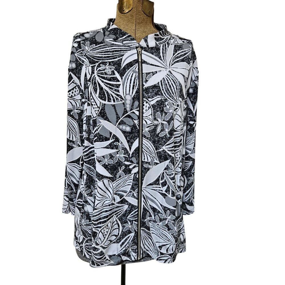 Chicos Jacket Womens Size 3/XL Weekends Zip Front Blac White Floral Lightweight